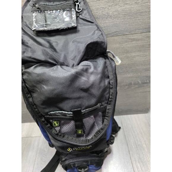 Outdoor Products Ripcord 2L Hydration Pack Backpack Blue Black B000706 main image 4